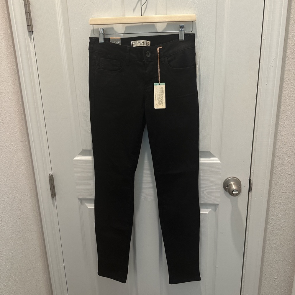 Bullhead Black Women's Skinny Jeans